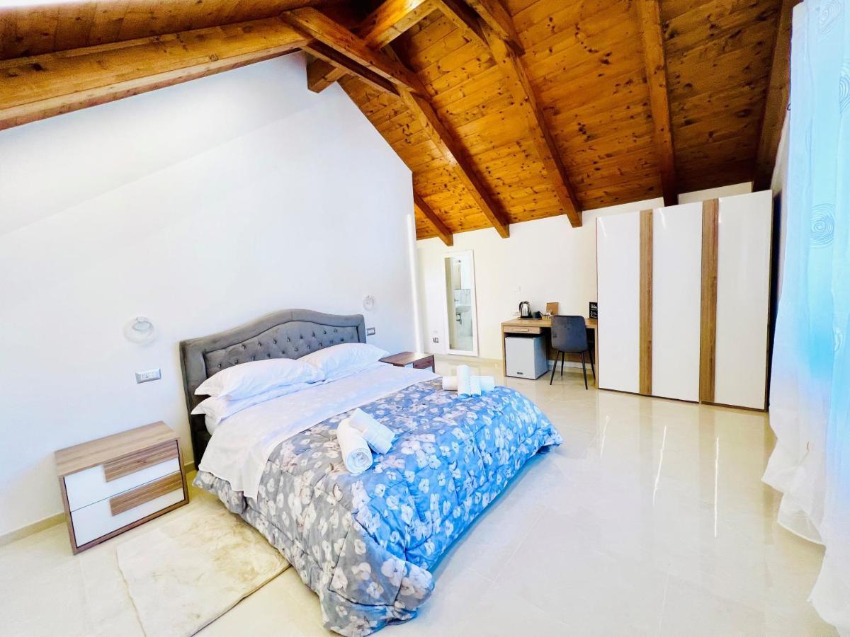 La Villa Carmelina อาเจโรลา ภายนอก รูปภาพ